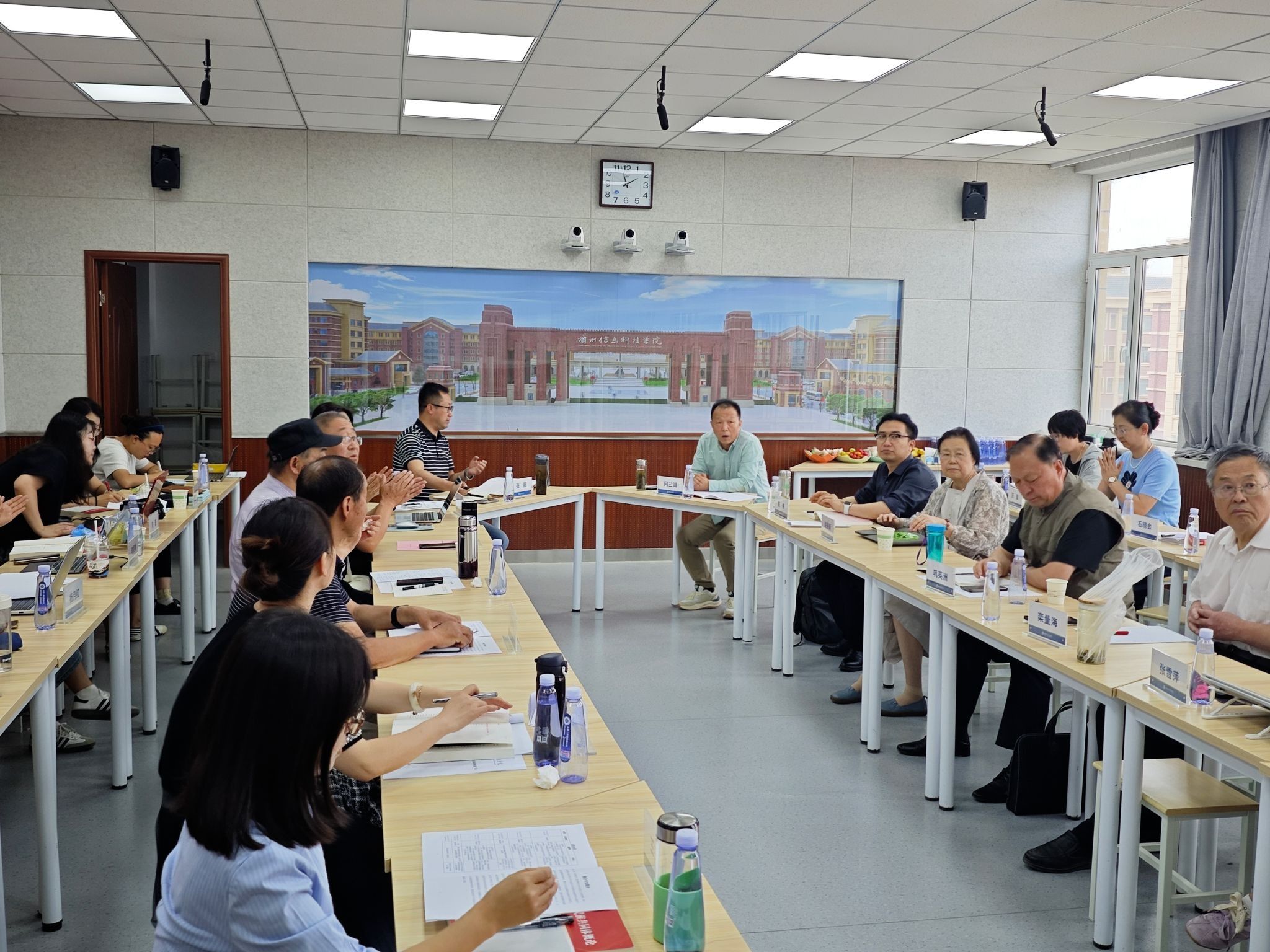 beat365英国官方网站马克思主义学院举办“第五届学术沙龙”