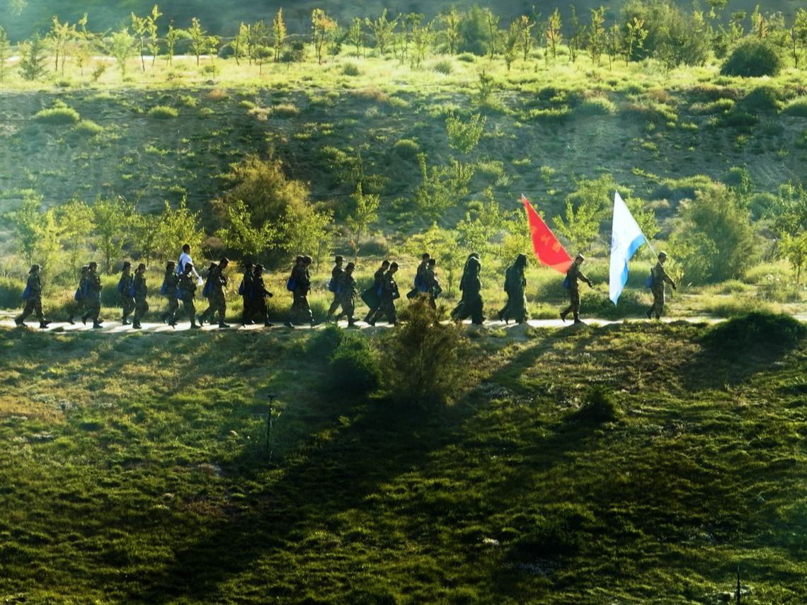 军训拉练，21公里，拿下！