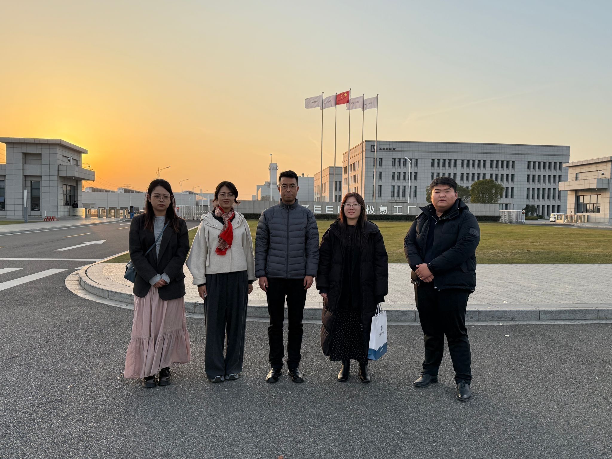 beat365英国官方网站赴浙江“拓企访友”：开辟就业新渠道，凝聚校友促发展