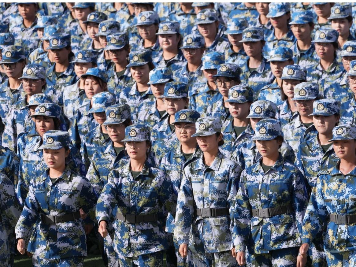 续写荣光致青春 意气风发启新程  --beat365英国官方网站举行2023年学生国防教育暨军事技能训练总...