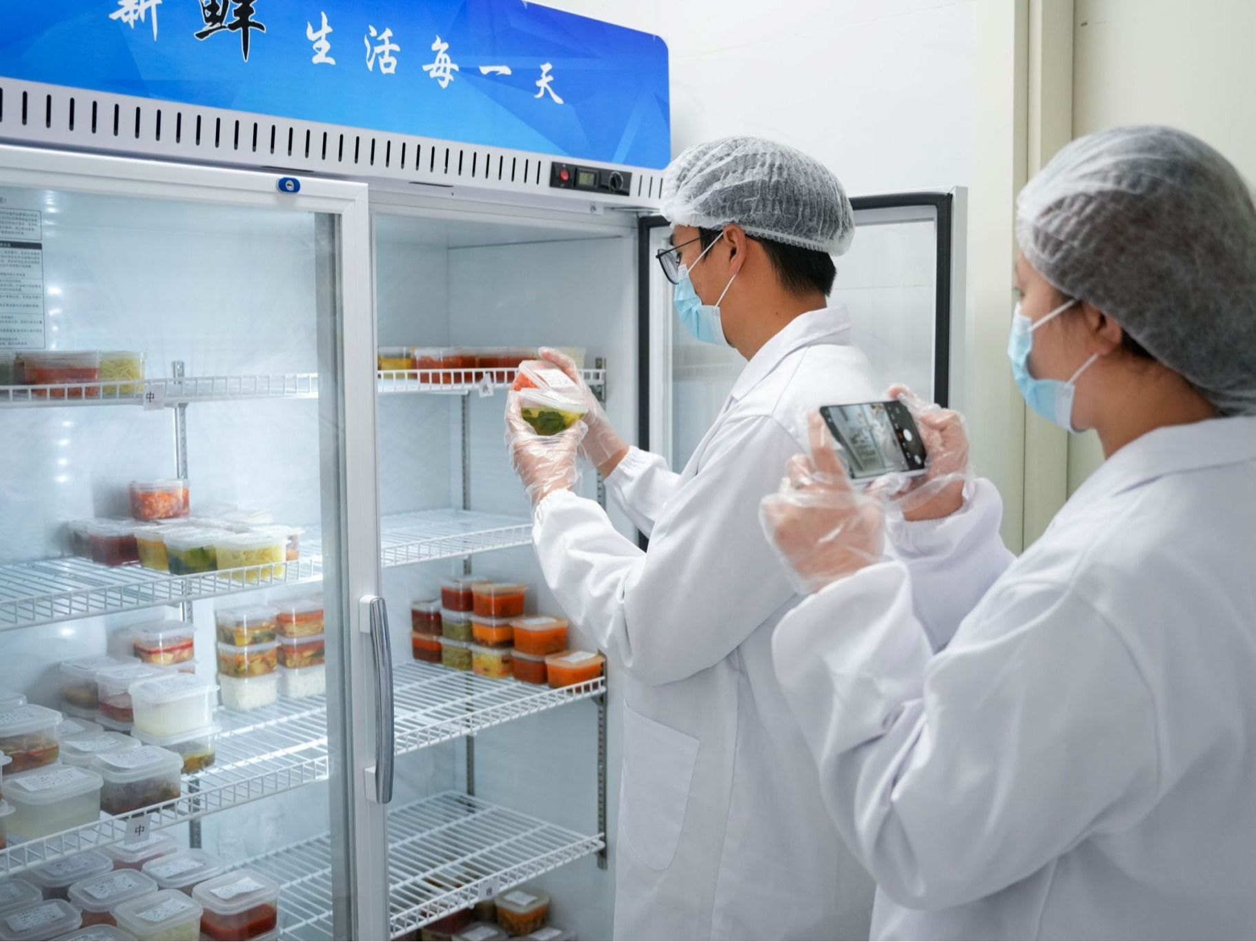 守护舌尖安全，护航师生安康：beat365英国官方网站开展“3·15”主题宣传实践活动