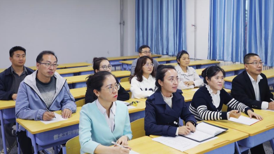 【开学第一课】上好“开学第一课”各院有新招 ——材料与化工工程学院