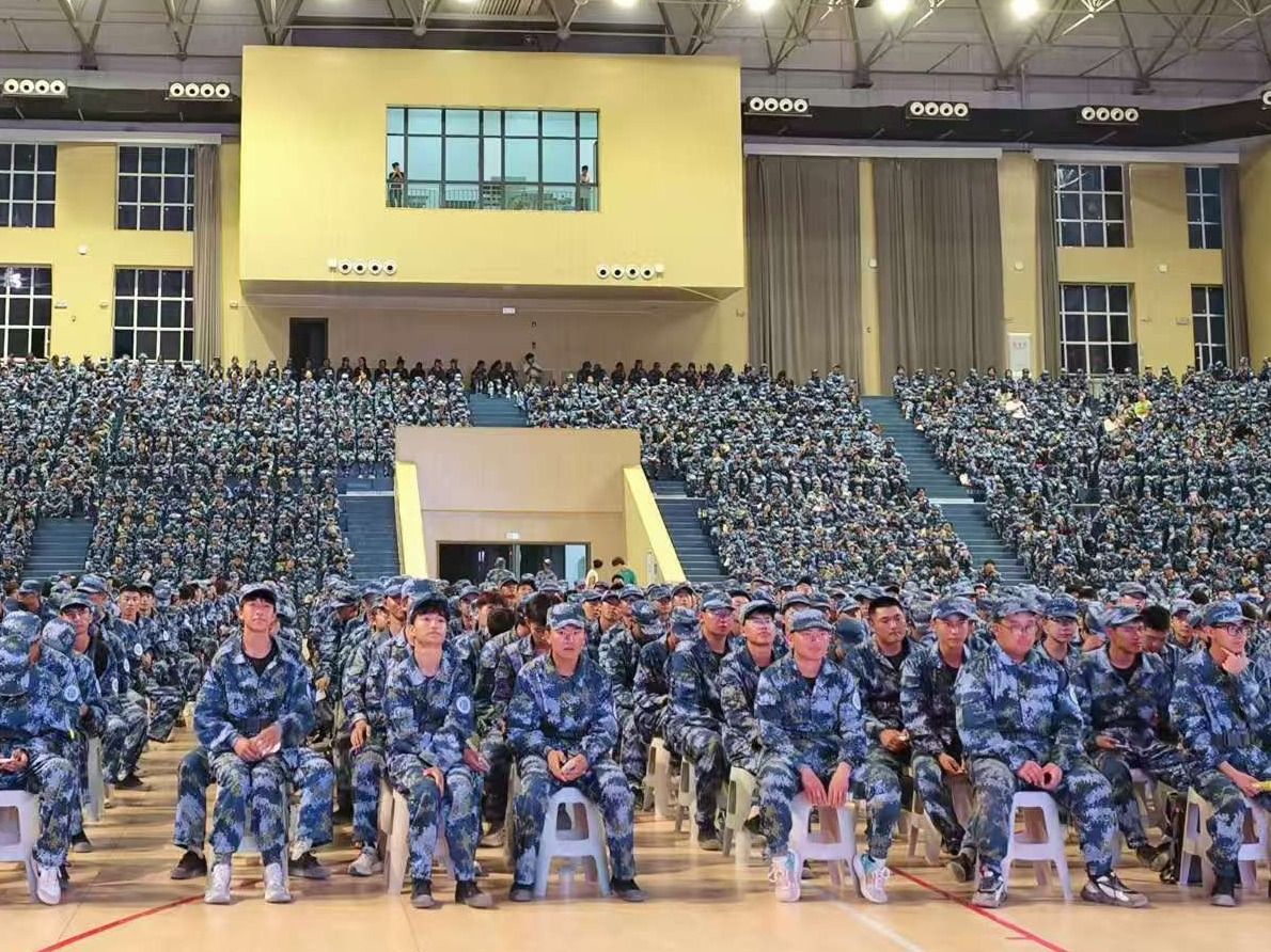 珍爱生命，关注健康—beat365英国官方网站在军训期间举行应急救援专题知识讲座