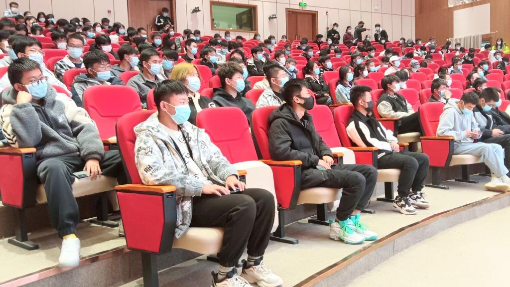 beat365英国官方网站电气与电子工程学院举行2023届毕业生动员大会