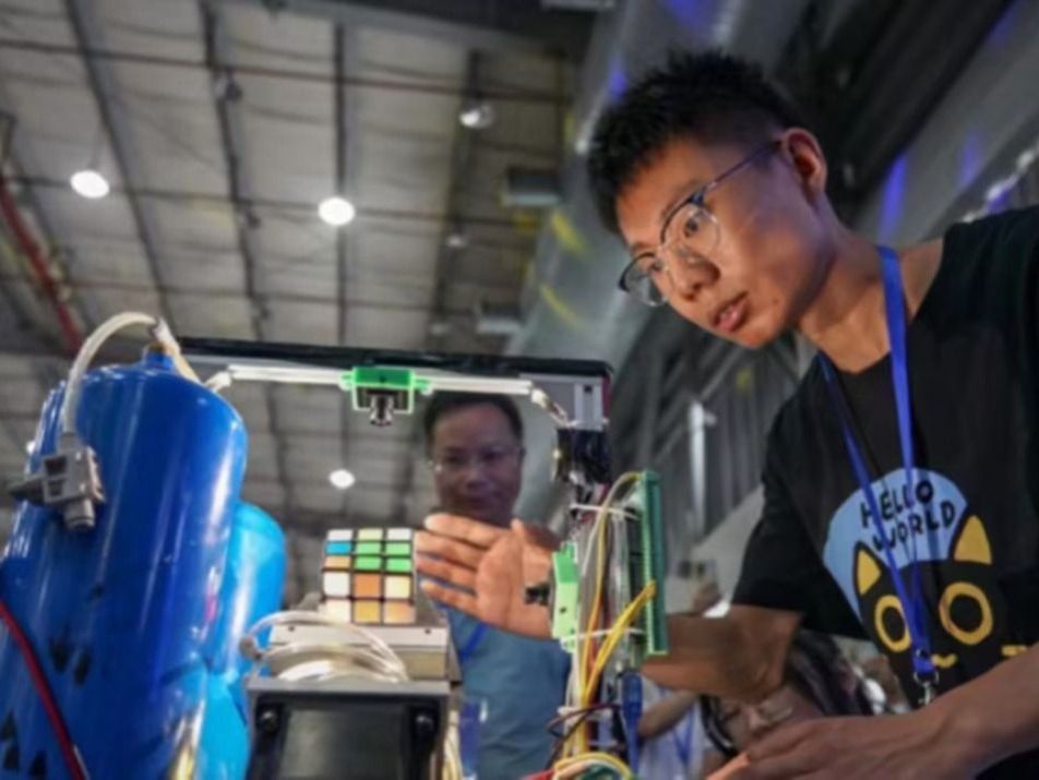 双重突破！beat365英国官方网站摘得国赛核心赛道桂冠