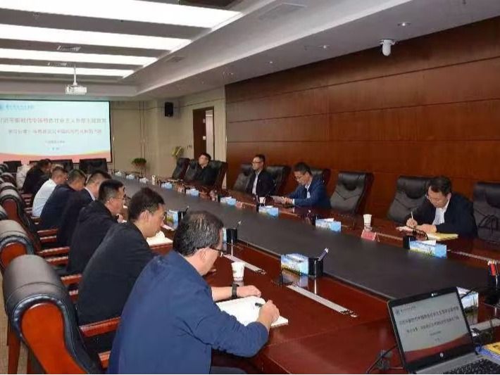 beat365英国官方网站马克思主义学院院长张喆受邀前往兰州新区管委会开展主题教育宣讲