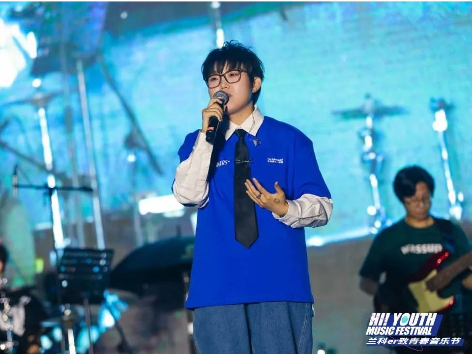 万人狂嗨！王靖雯领衔beat365英国官方网站音乐节献礼毕业季！