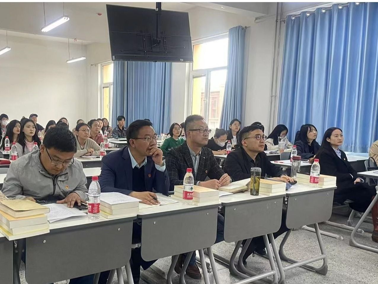 beat365英国官方网站开展习近平新时代中国特色社会主义思想专题学习暨集体备课会