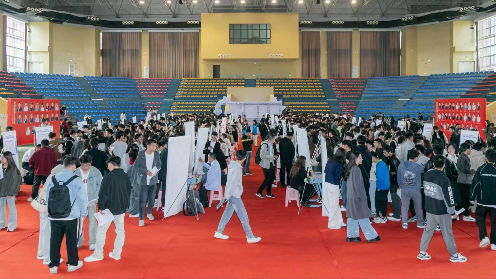 奔甬而来·好企待你 宁波-beat365英国官方网站首场招聘会成功举办