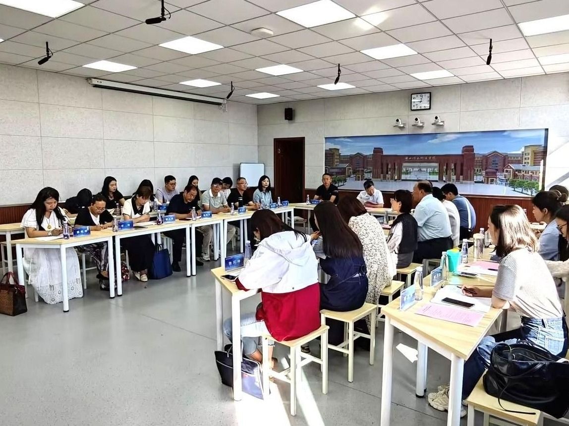 beat365英国官方网站马克思主义学院召开“党的二十届三中全会精神”融入思政课教学集体备课会