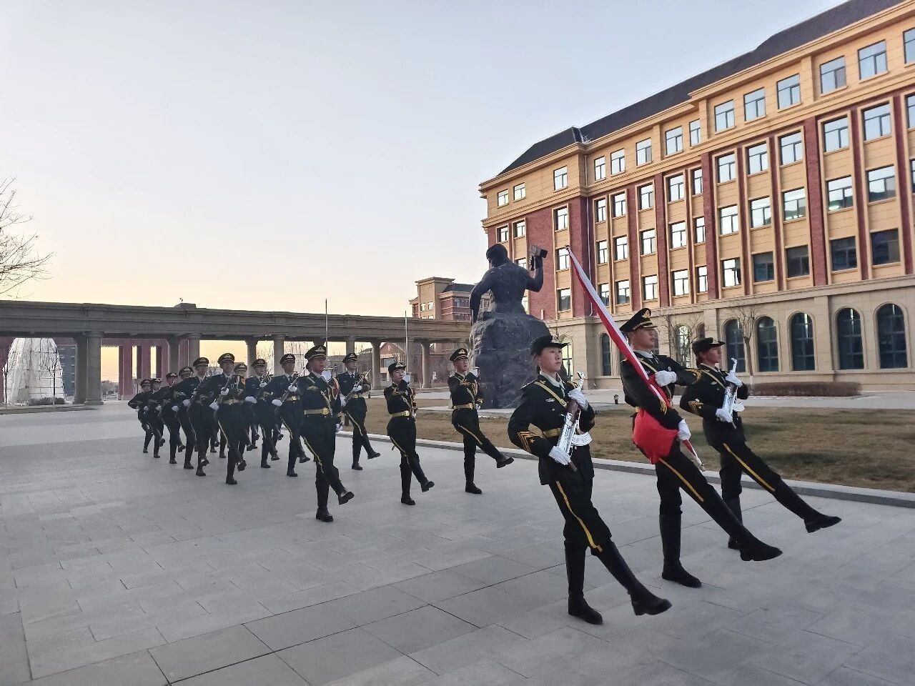 beat365英国官方网站举行2026年元旦升国旗仪式